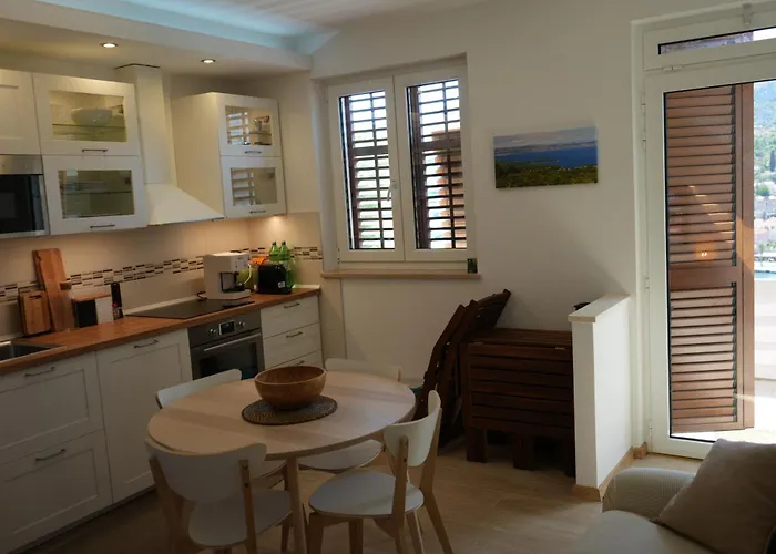 Bellavista 2+2 Apartmán Jelsa (Hvar)