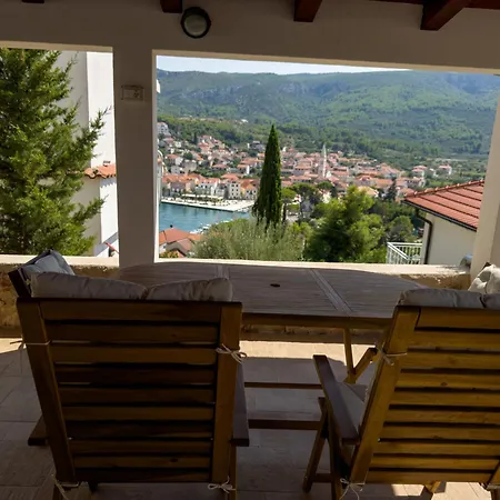 Bellavista 2+2 Jelsa (Hvar)