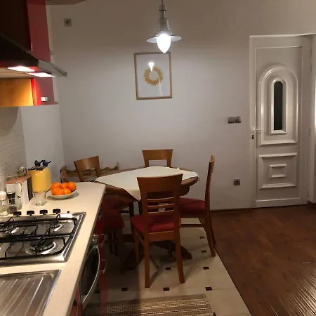 Bellavista Jelsa 2+2