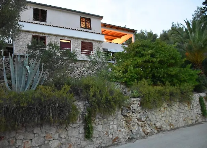 Bellavista 2+2 Jelsa (Hvar)