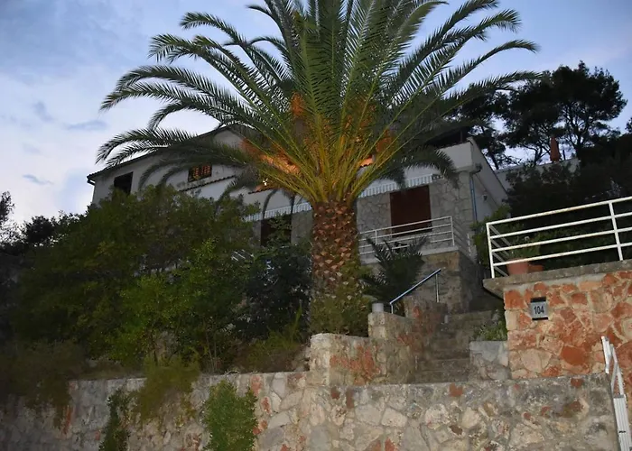 Bellavista 2+2 * Jelsa (Hvar)